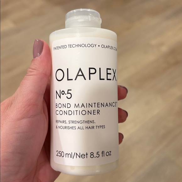 ✨ OLAPLEX Haircare Duo – No.4 Shampoo + No.5 Conditioner ✨ - Picture 3 of 5